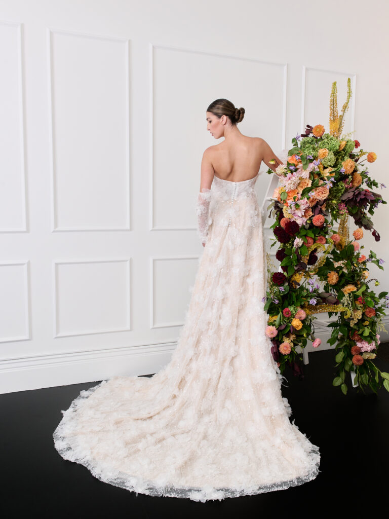 3D Flowers lace Ivory apricot strapless wedding dress with slit and train 2026 wedding dresses