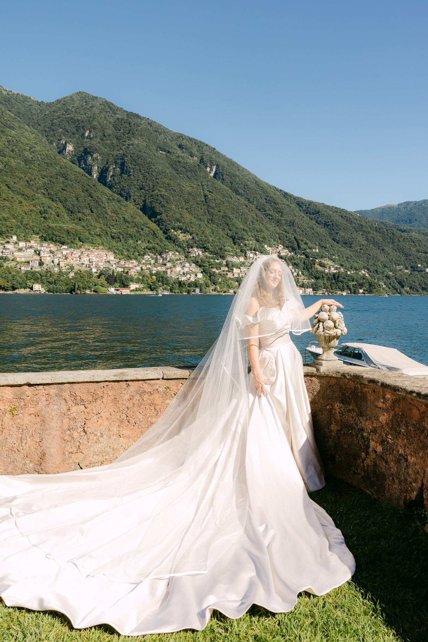 Custom made wedding dress satin a-line wedding dress Guillermo Pharis Wedding Dress